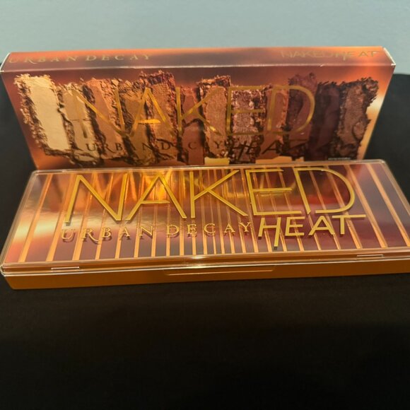 Urban Decay - naked heat eyeshadow pallet - Picture 3 of 4